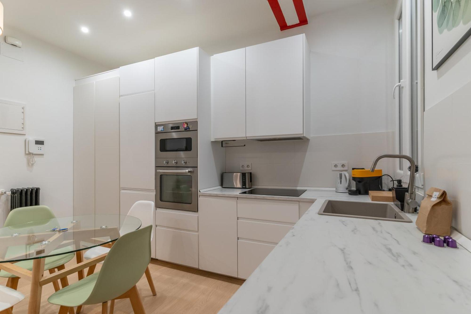 Cozy And Central-1Bd 1Bth- Cortes Διαμέρισμα Μαδρίτη Εξωτερικό φωτογραφία
